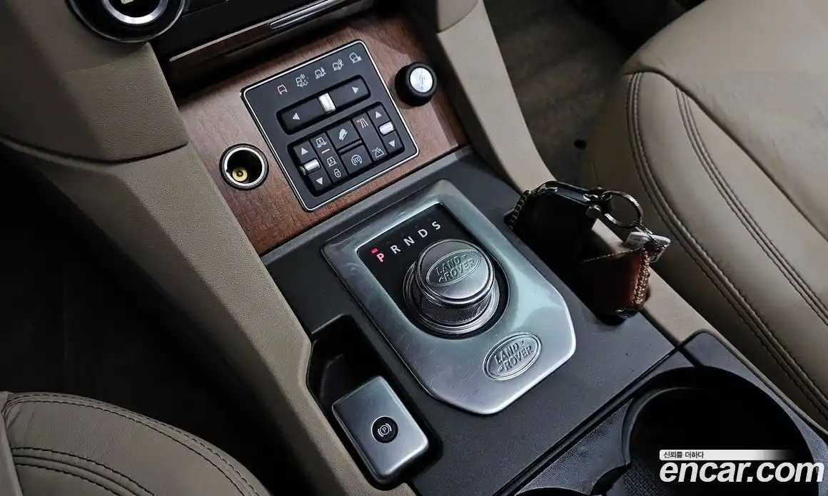 Land Rover Discovery 2016 3.0 автомат (гидро), фото 9