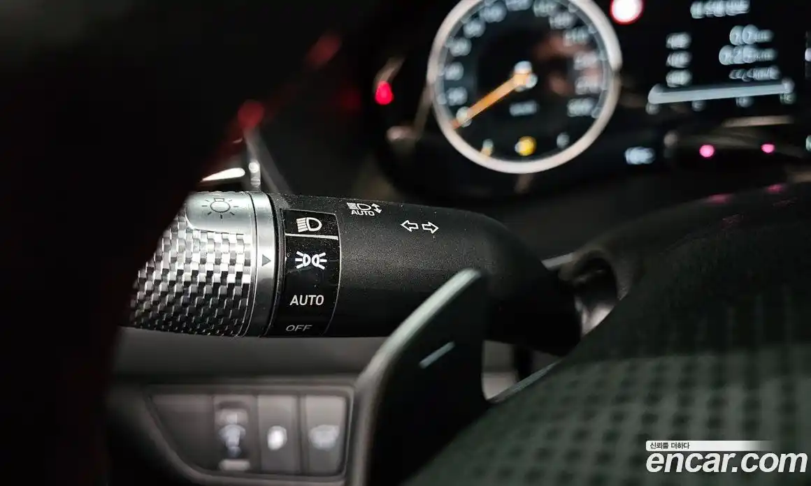 Genesis G70 2025 2.5 автомат (гидро), фото 32