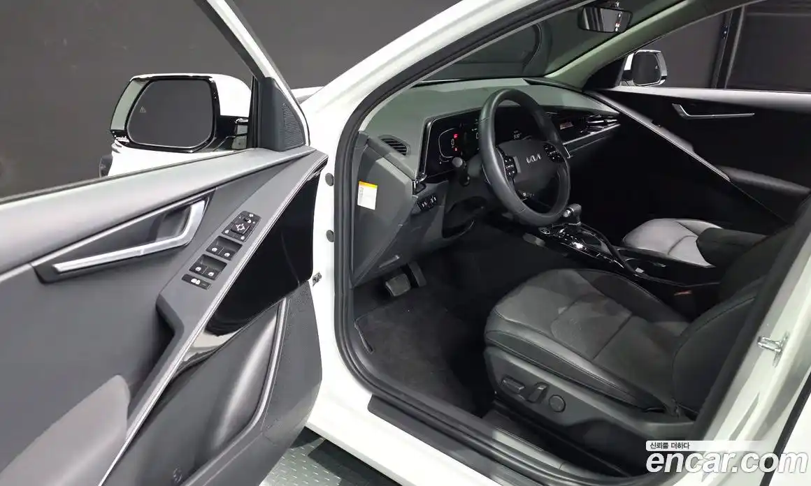 Kia Niro 2022 1.6 гидро, фото 10