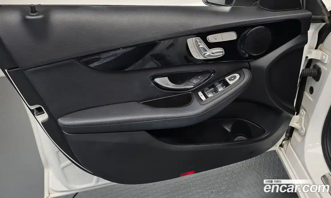 Mercedes-Benz C-Class 2017 2.0 автомат (гидро), фото 14