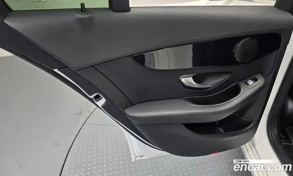 Mercedes-Benz C-Class 2017 2.0 автомат (гидро), фото 15