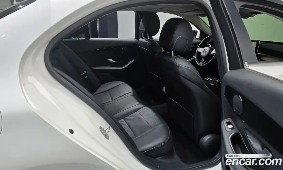 Mercedes-Benz C-Class 2017 2.0 автомат (гидро), фото 17