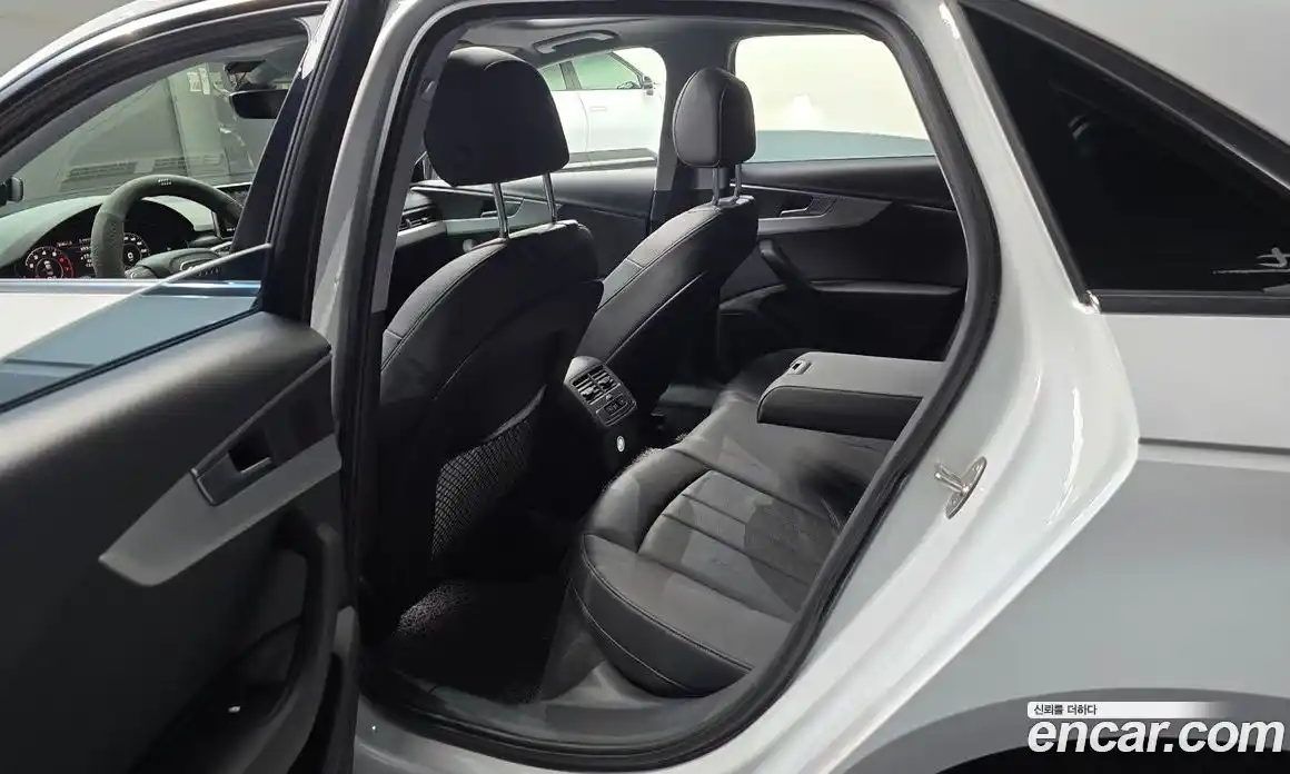 Audi A4 2019 2.0 автомат (гидро), фото 11