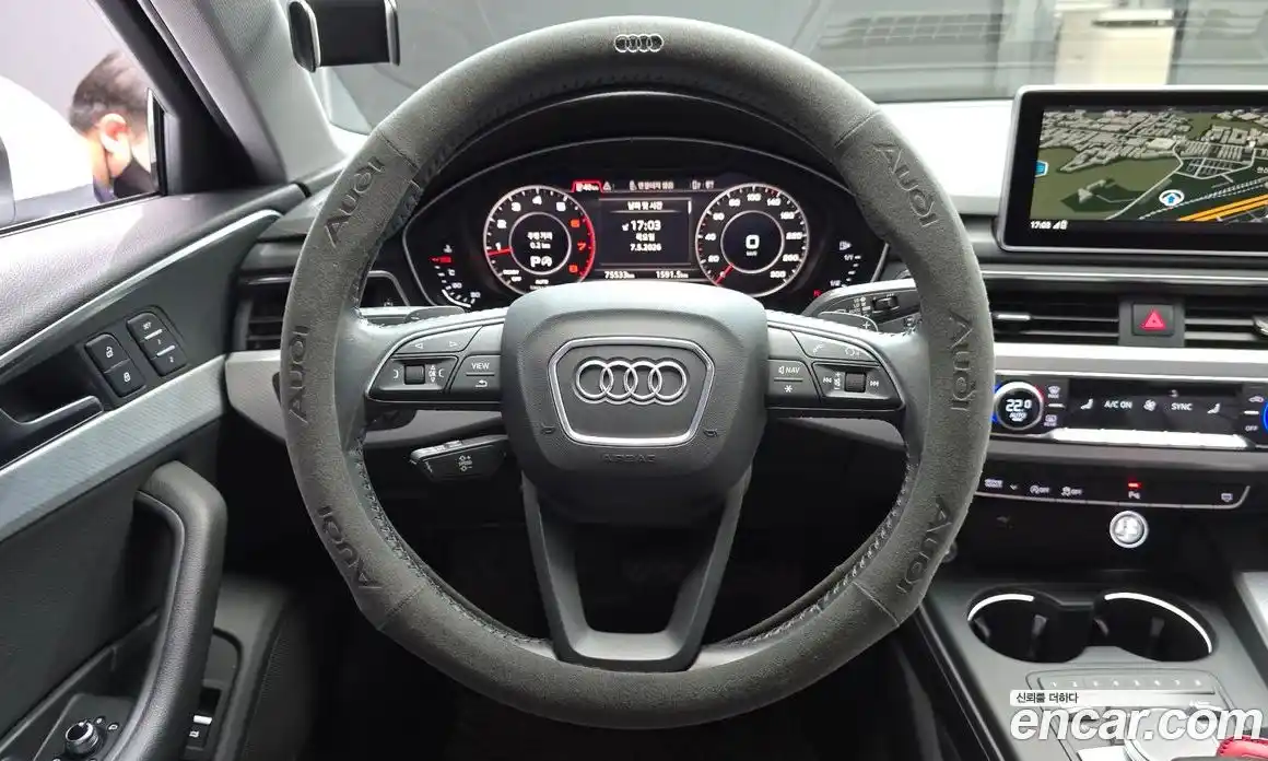 Audi A4 2019 2.0 автомат (гидро), фото 13