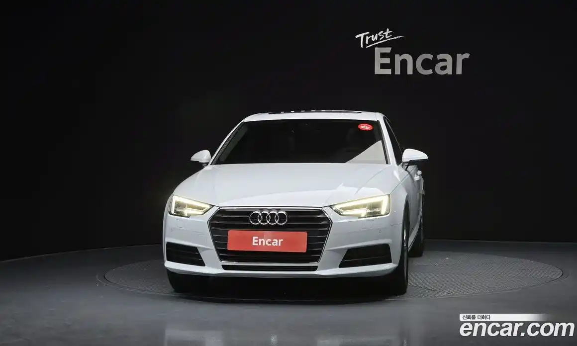 Audi A4 2019 2.0 автомат (гидро), фото 3
