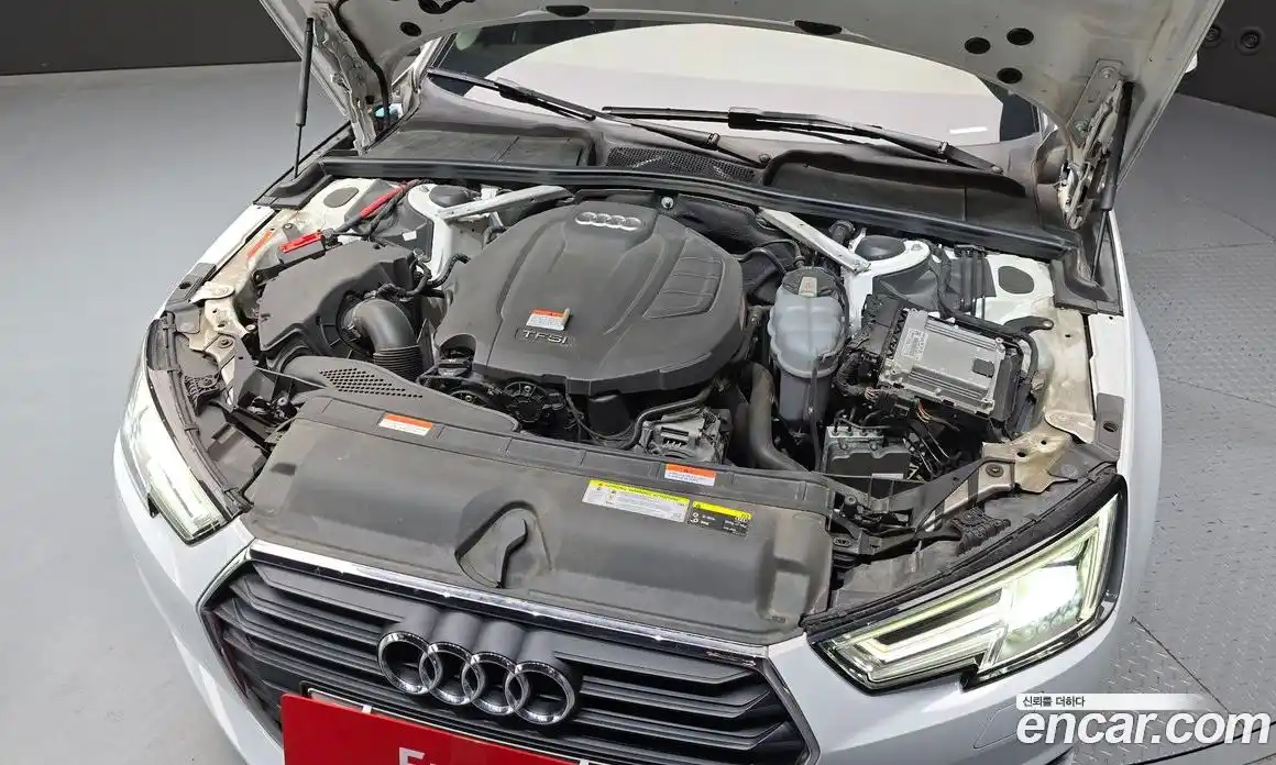 Audi A4 2019 2.0 автомат (гидро), фото 6
