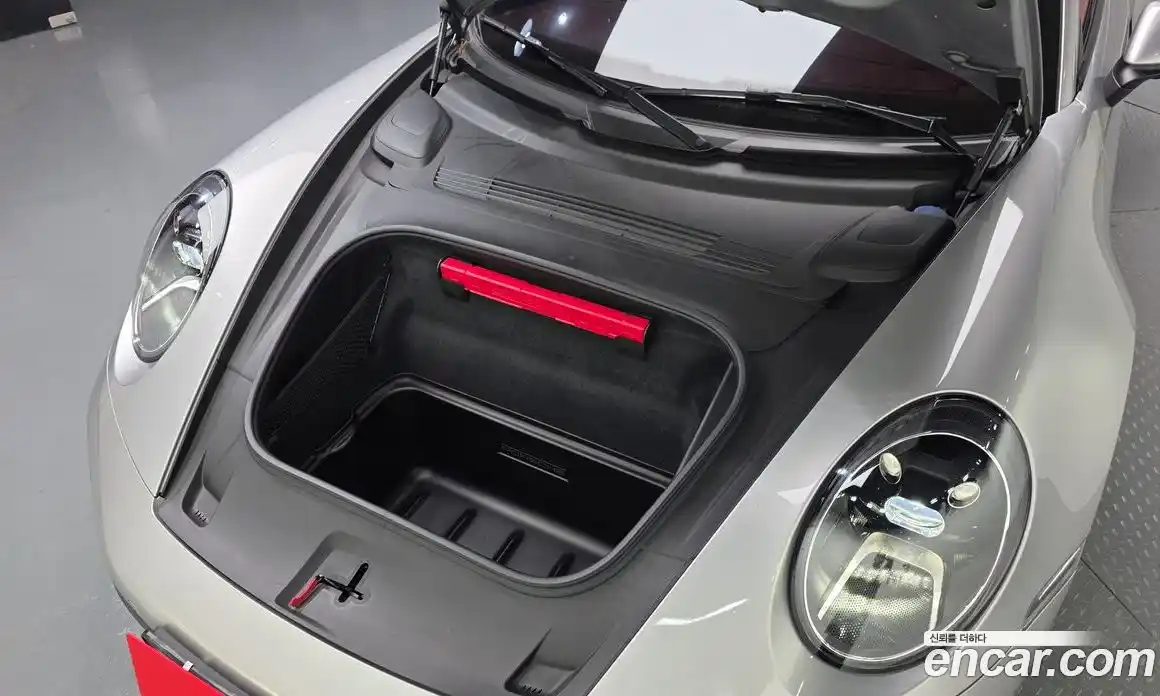 Porsche 911 2024 3.0 автомат (гидро), фото 20
