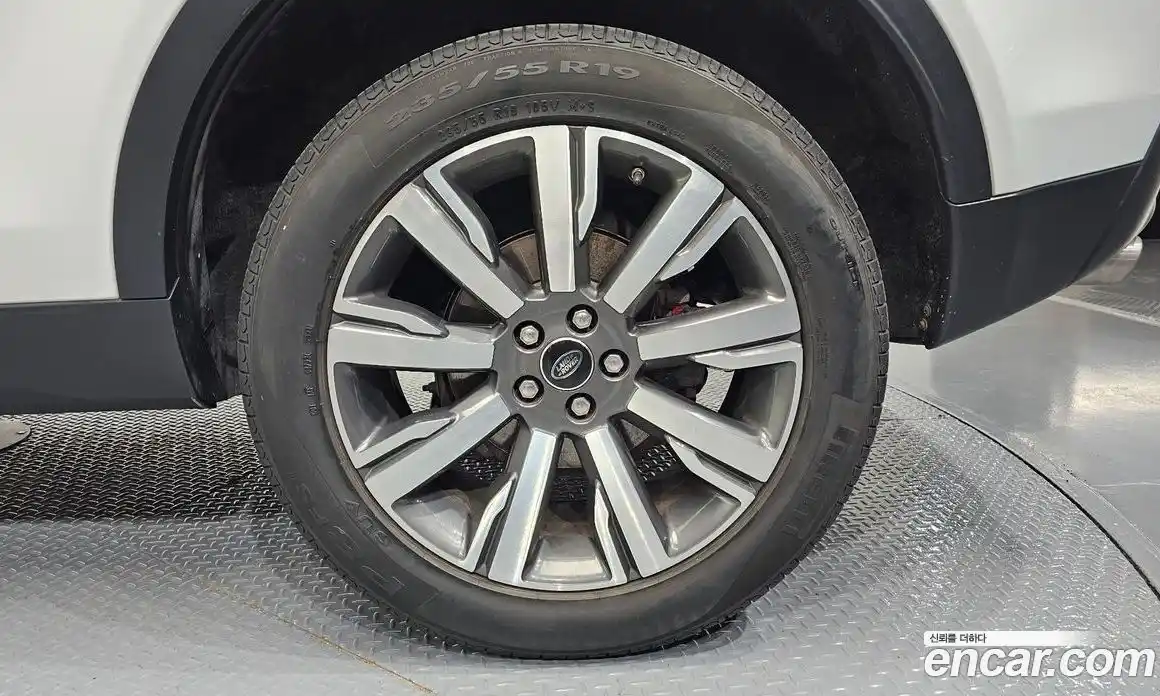 Land Rover Discovery Sport 2018 2.0 автомат (гидро), фото 7