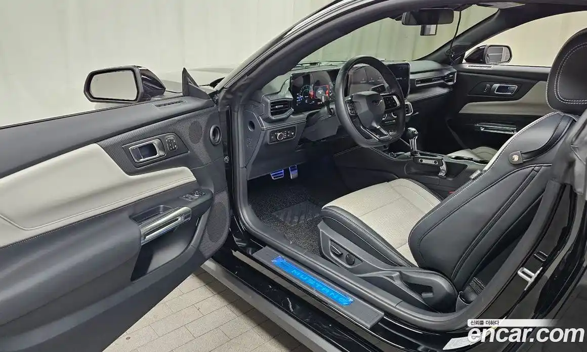 Ford Mustang 2025 2.3 автомат (гидро), фото 13