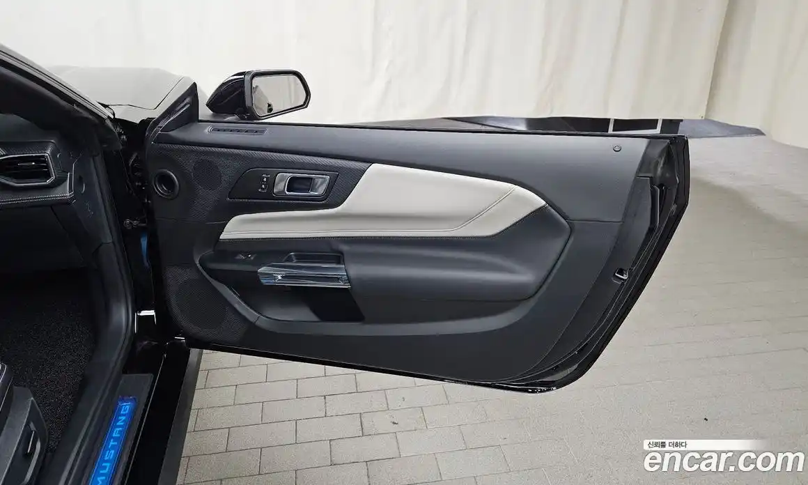 Ford Mustang 2025 2.3 автомат (гидро), фото 15