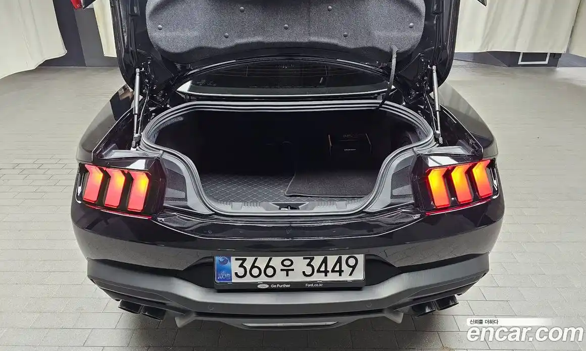 Ford Mustang 2025 2.3 автомат (гидро), фото 26
