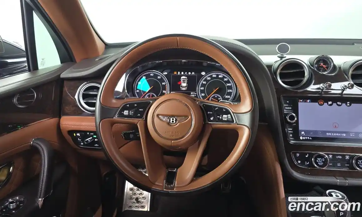 Bentley Bentayga 2017 6.0 гидро, фото 13