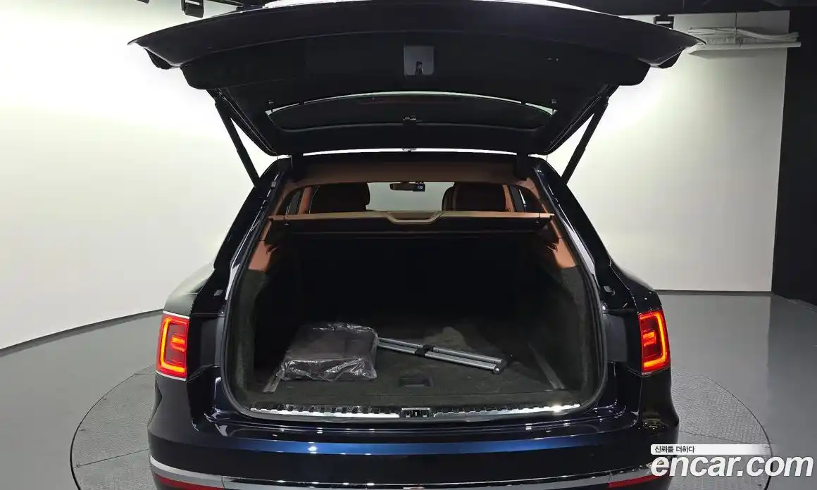 Bentley Bentayga 2017 6.0 гидро, фото 20