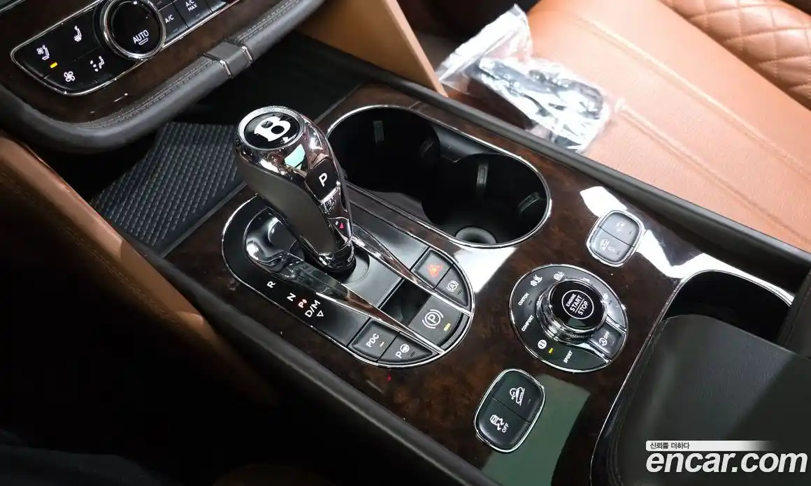 Bentley Bentayga 2017 6.0 гидро, фото 9