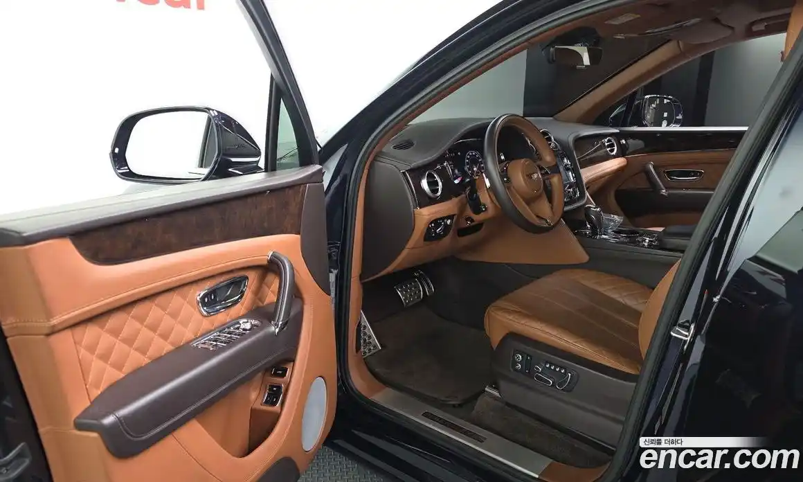Bentley Bentayga 2017 6.0 гидро, фото 10