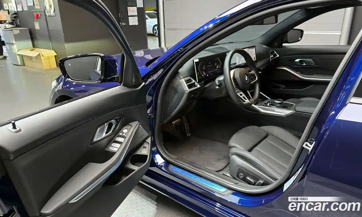 BMW 3-Series 2025 2.0 гидро, фото 13