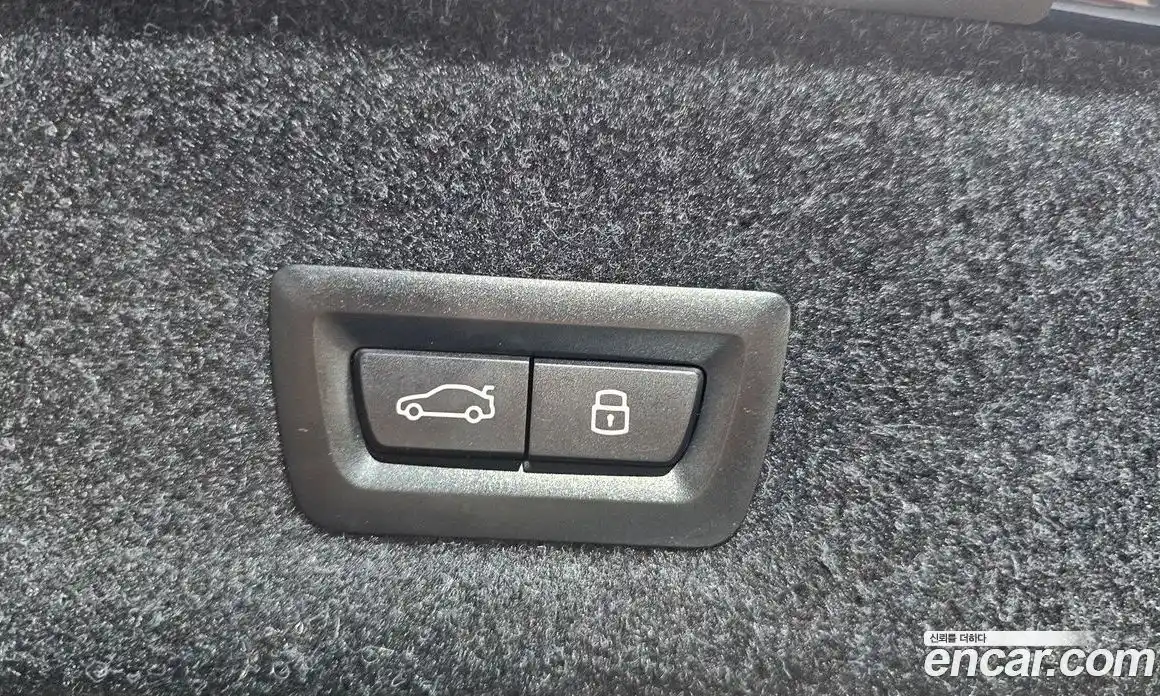 BMW 3-Series 2025 2.0 гидро, фото 28