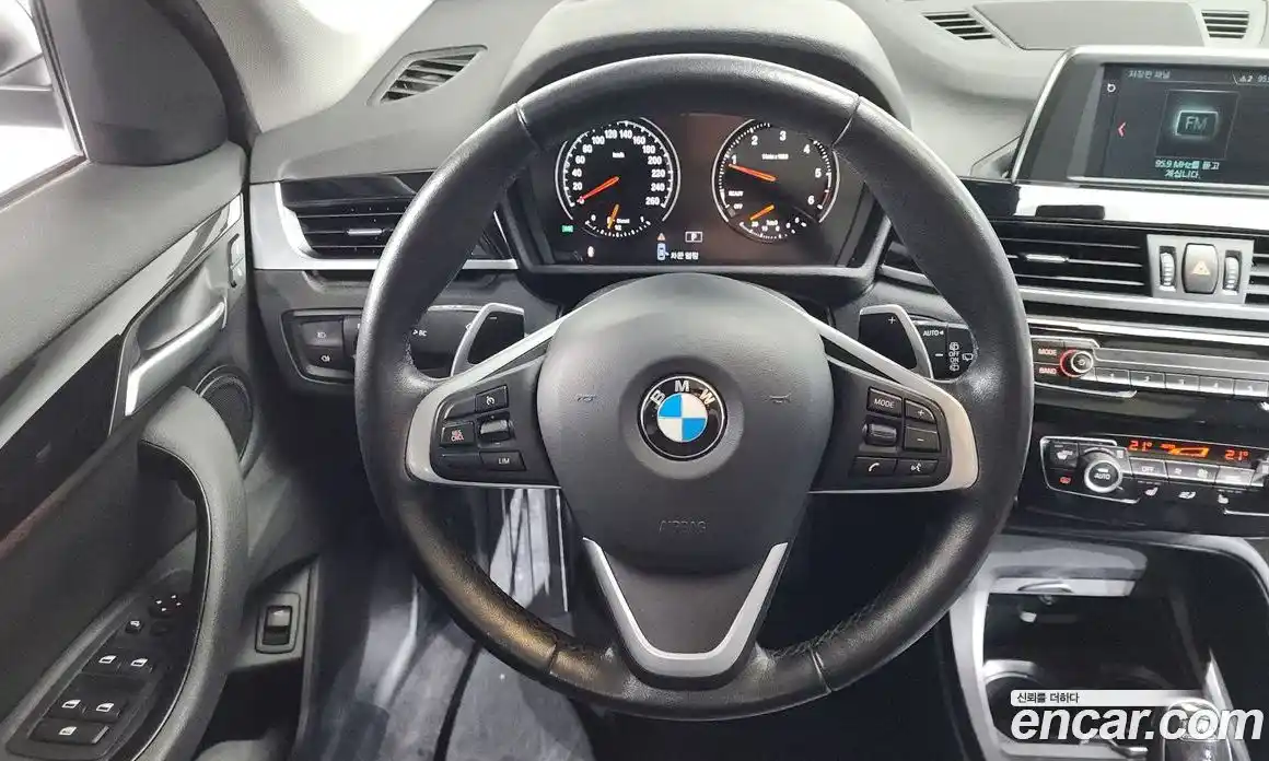 BMW X1 2018 2.0 гидро, фото 13