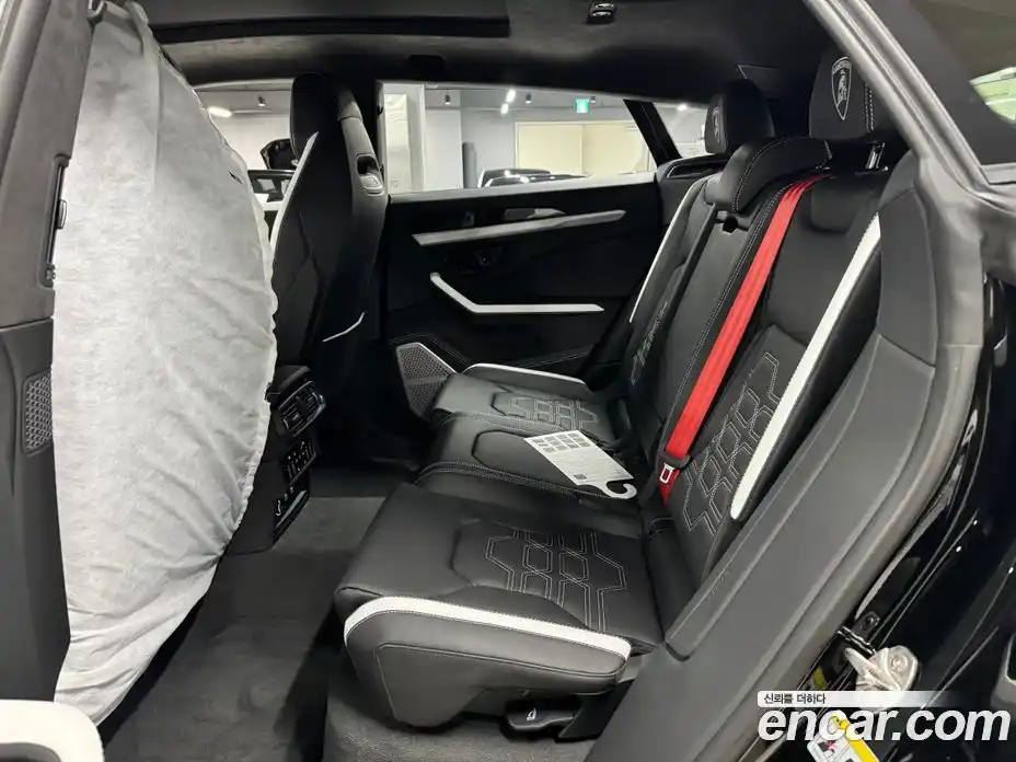 Lamborghini Urus 2025 4.0 гидро, фото 12