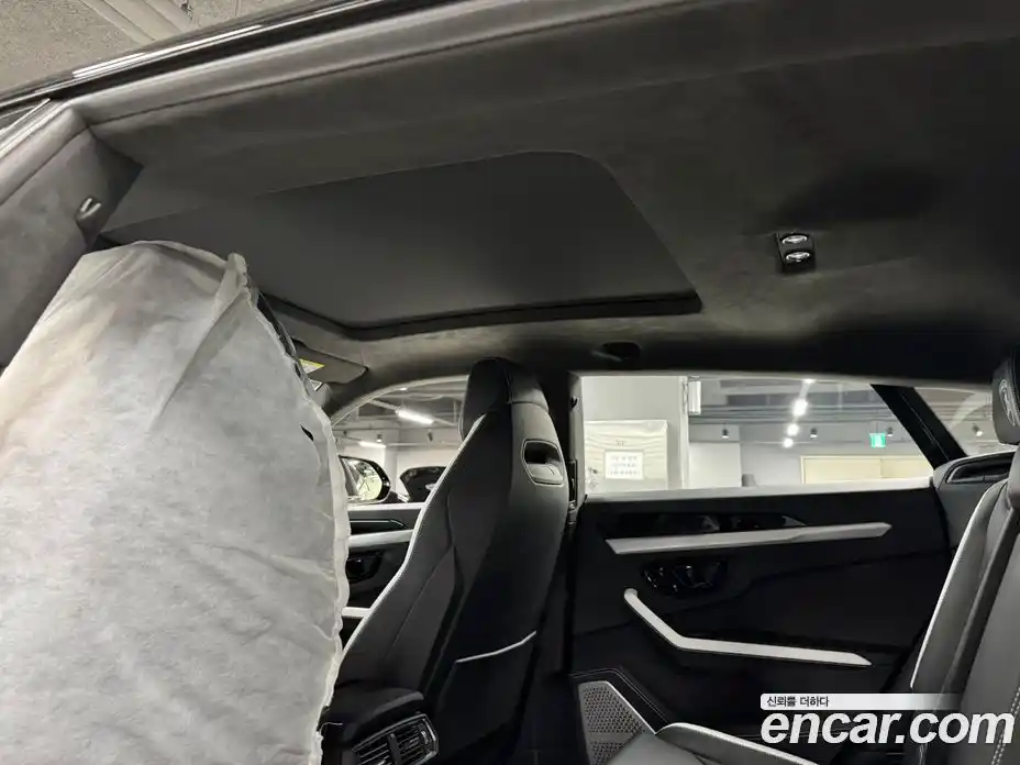 Lamborghini Urus 2025 4.0 гидро, фото 13