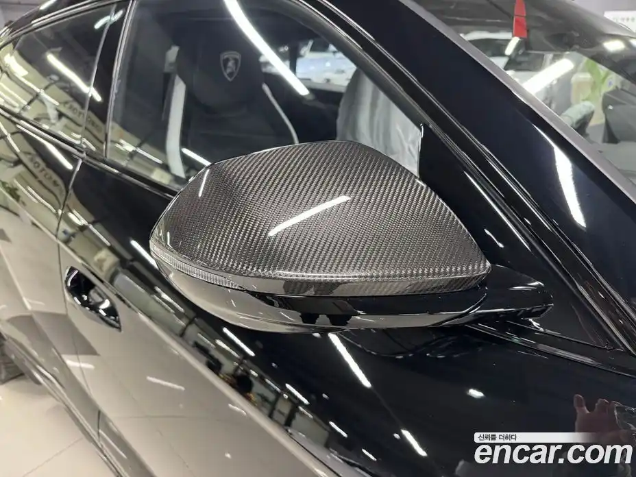 Lamborghini Urus 2025 4.0 гидро, фото 17