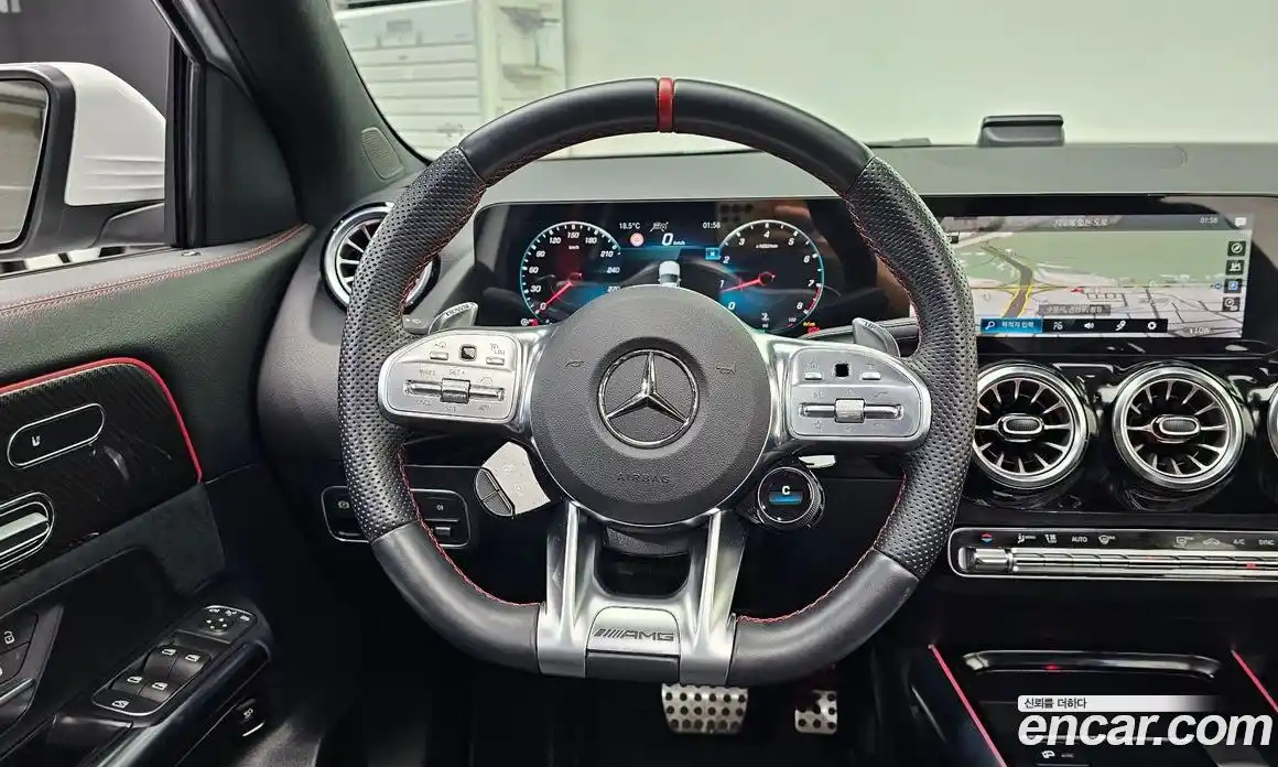 Mercedes-Benz GLA-Class 2022 2.0 гидро, фото 13