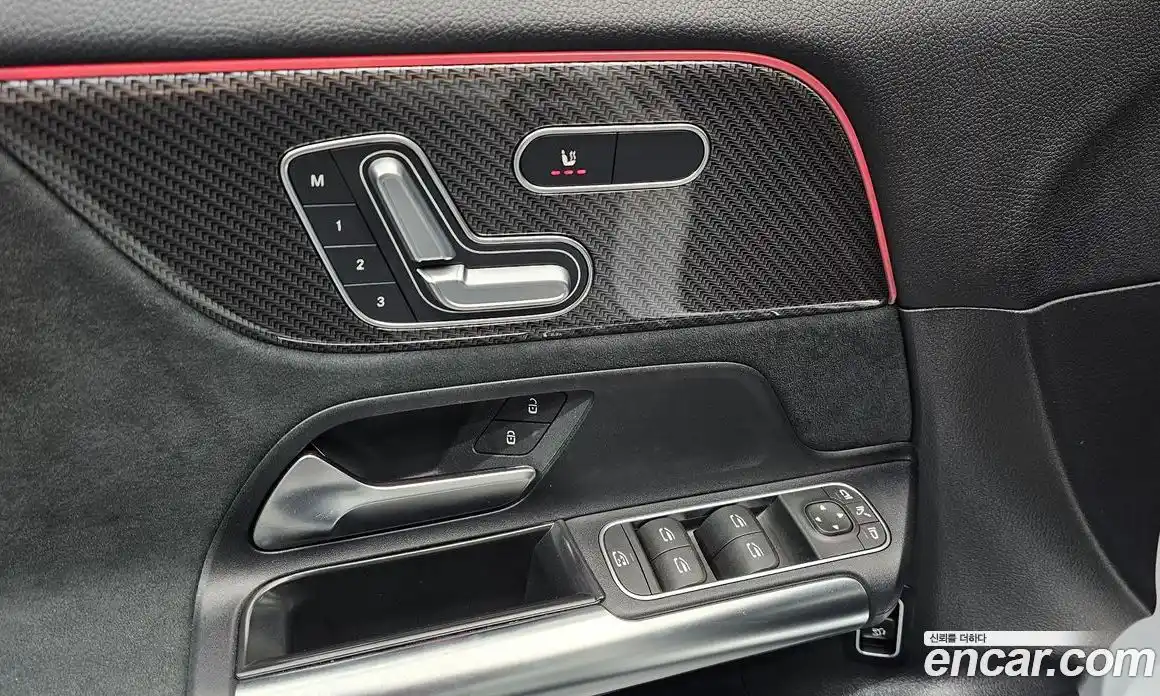 Mercedes-Benz GLA-Class 2022 2.0 гидро, фото 17