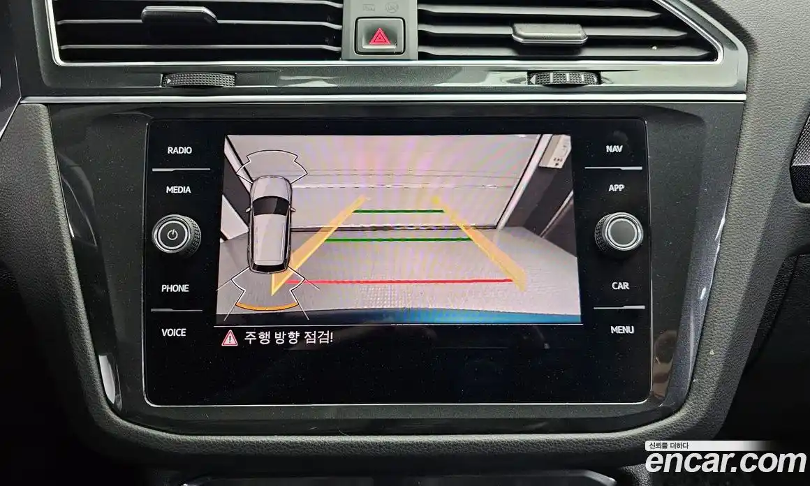 Volkswagen Tiguan 2021 2.0 автомат (гидро), фото 21