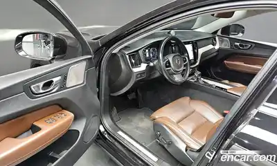 Volvo XC60 2020 2.0 автомат (гидро), миниатюра 11