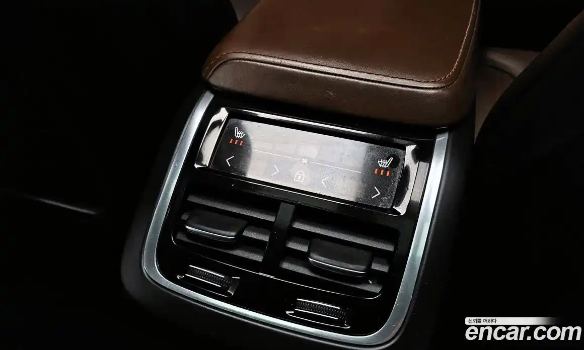 Volvo XC60 2020 2.0 автомат (гидро), фото 19