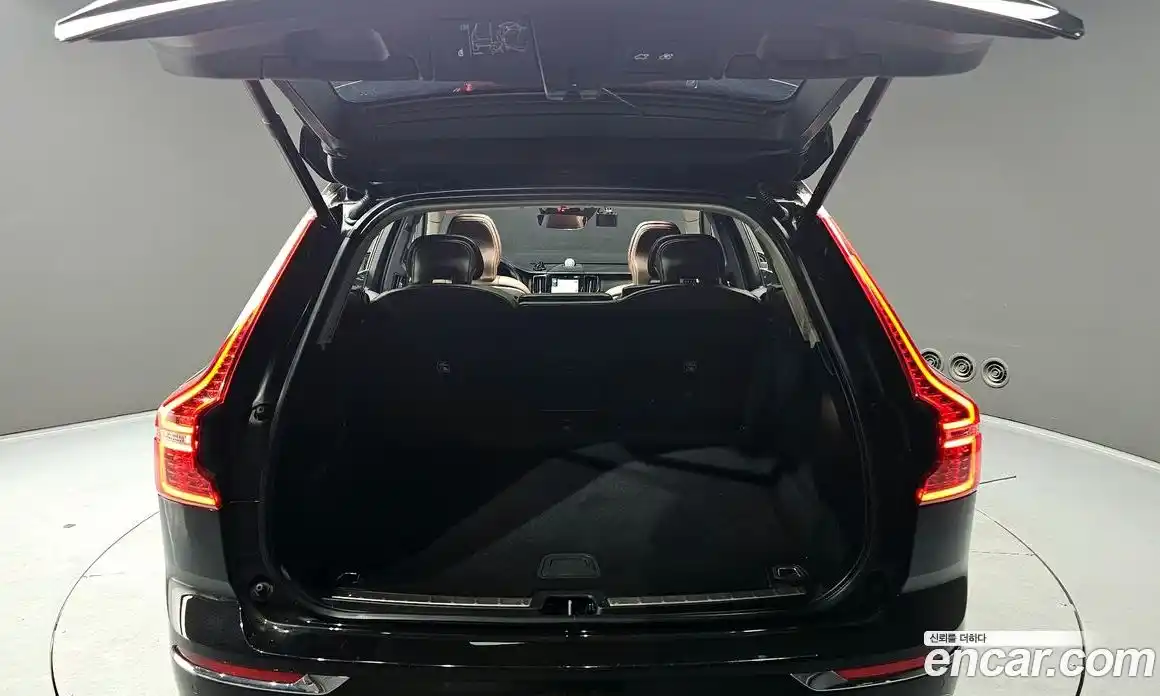 Volvo XC60 2020 2.0 автомат (гидро), фото 20