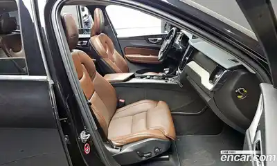 Volvo XC60 2020 2.0 автомат (гидро), миниатюра 10