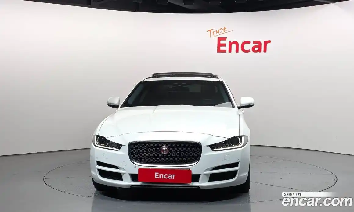 Jaguar XE 2015 2.0 гидро, фото 3