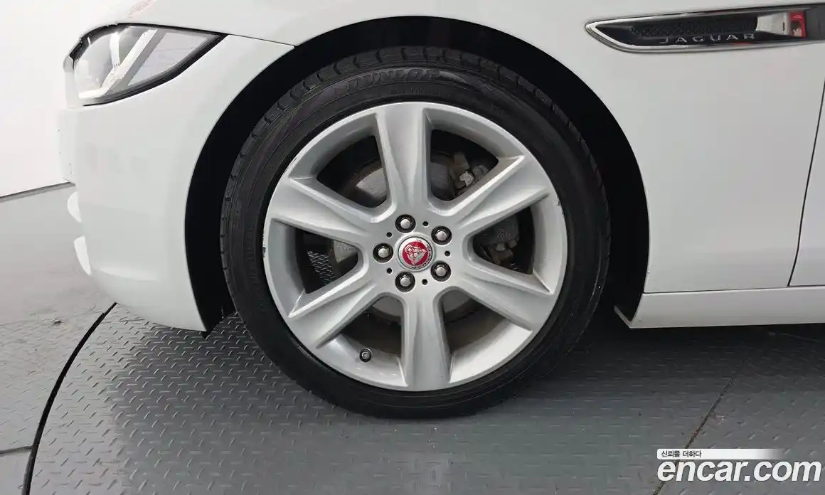 Jaguar XE 2015 2.0 гидро, фото 5