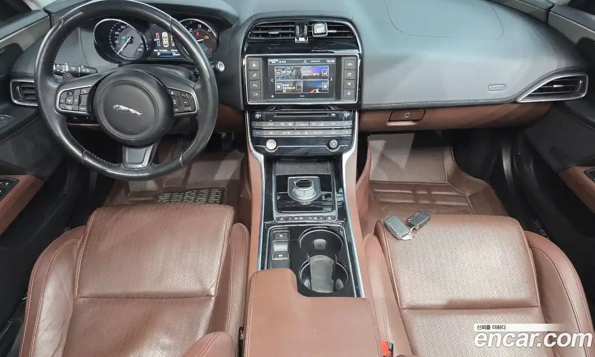 Jaguar XE 2015 2.0 гидро, фото 7