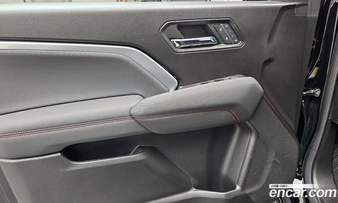 Chevrolet Colorado 2024 2.7 автомат (гидро), фото 15
