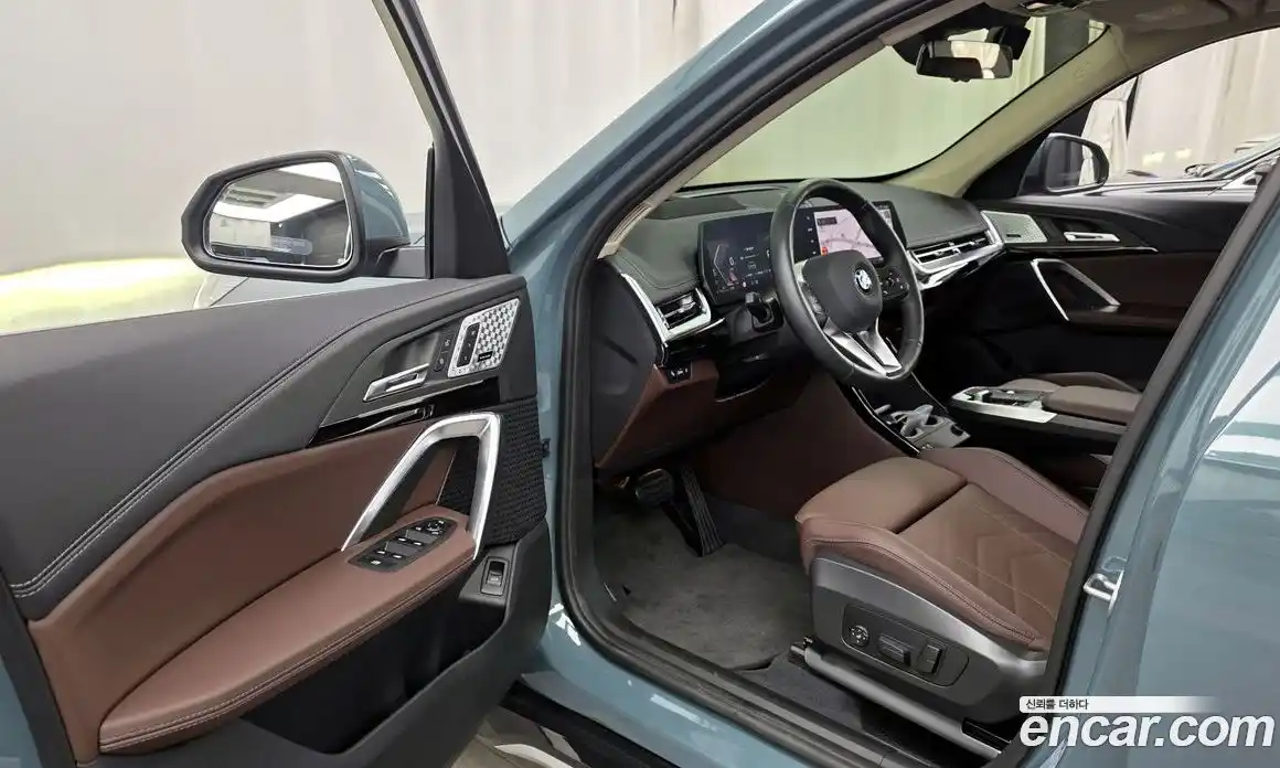 BMW X1 2025 2.0 гидро, фото 13