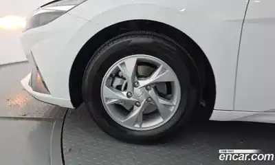 Hyundai Avante 2021 1.6 автомат (гидро), миниатюра 5