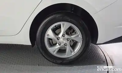 Hyundai Avante 2021 1.6 автомат (гидро), миниатюра 7