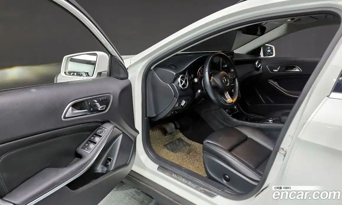 Mercedes-Benz GLA-Class 2019 2.0 гидро, фото 13 Mercedes-Benz GLA-Class 2019 2.0 гидро, фото 13