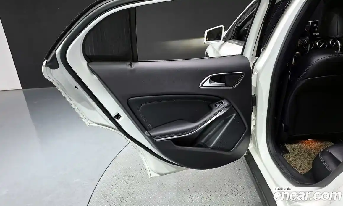 Mercedes-Benz GLA-Class 2019 2.0 гидро, фото 15 Mercedes-Benz GLA-Class 2019 2.0 гидро, фото 15