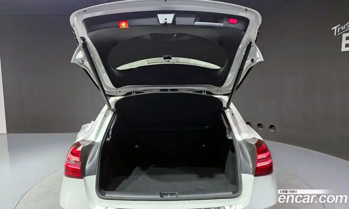 Mercedes-Benz GLA-Class 2019 2.0 гидро, фото 26 Mercedes-Benz GLA-Class 2019 2.0 гидро, фото 26