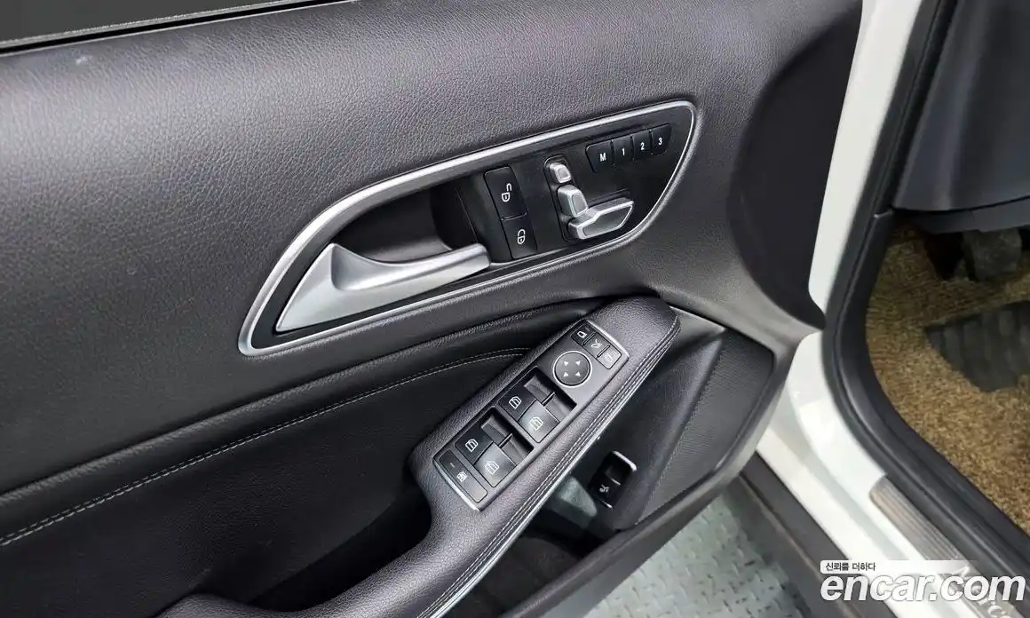 Mercedes-Benz GLA-Class 2019 2.0 гидро, фото 30 Mercedes-Benz GLA-Class 2019 2.0 гидро, фото 30