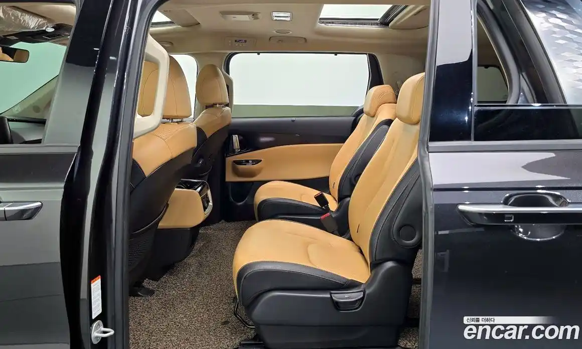 Kia Carnival 2021 2.2 автомат (гидро), фото 18