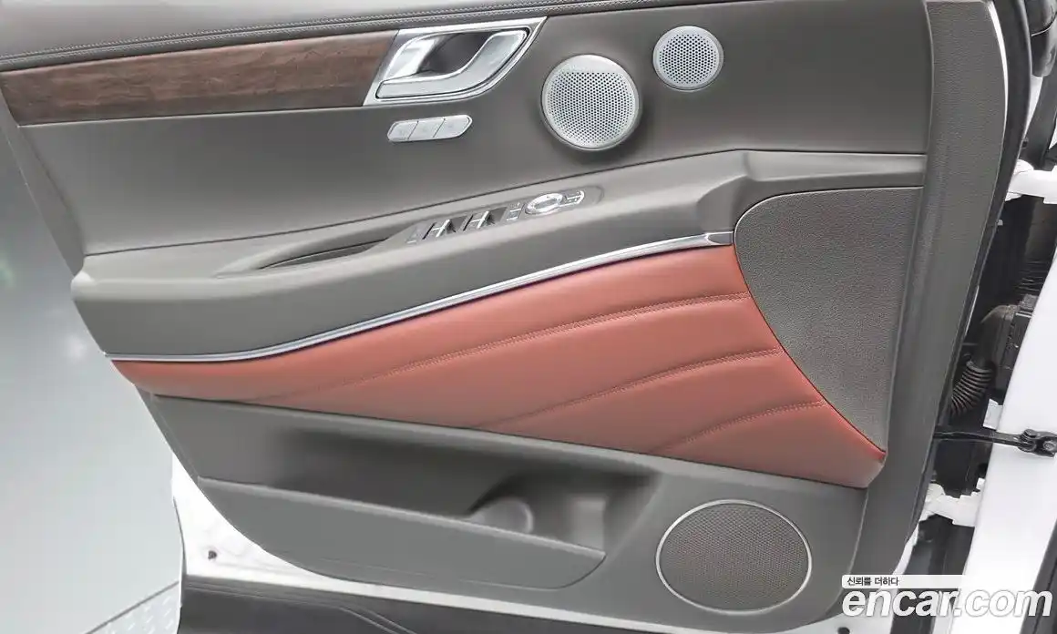 Genesis GV80 2024 2.5 гидро, фото 14