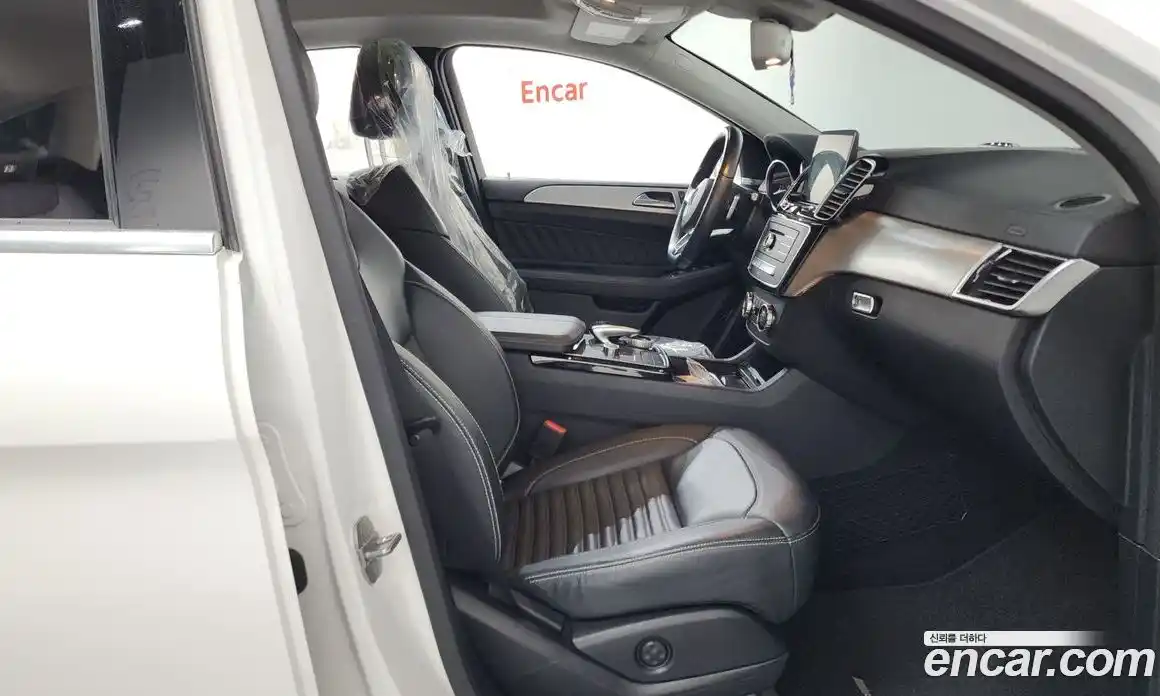 Mercedes-Benz GLE-Class 2018 3.0 гидро, фото 16 Mercedes-Benz GLE-Class 2018 3.0 гидро, фото 16