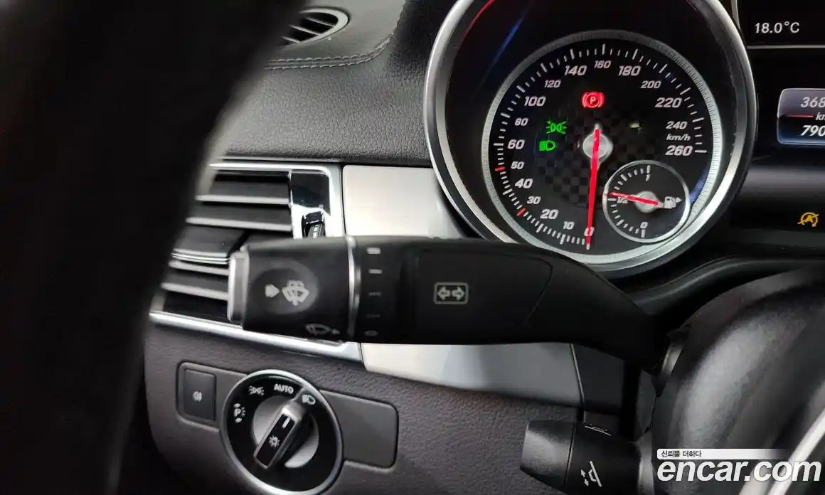 Mercedes-Benz GLE-Class 2018 3.0 гидро, фото 39 Mercedes-Benz GLE-Class 2018 3.0 гидро, фото 39