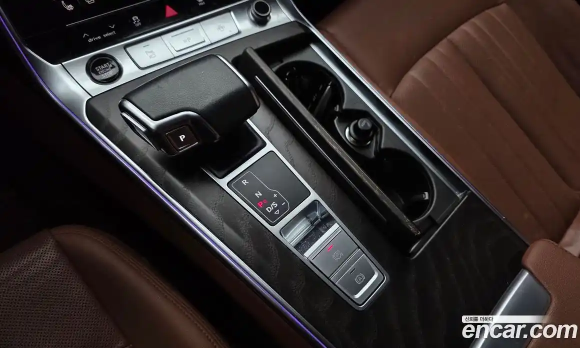 Audi A6 2023 2.0 автомат (гидро), фото 12