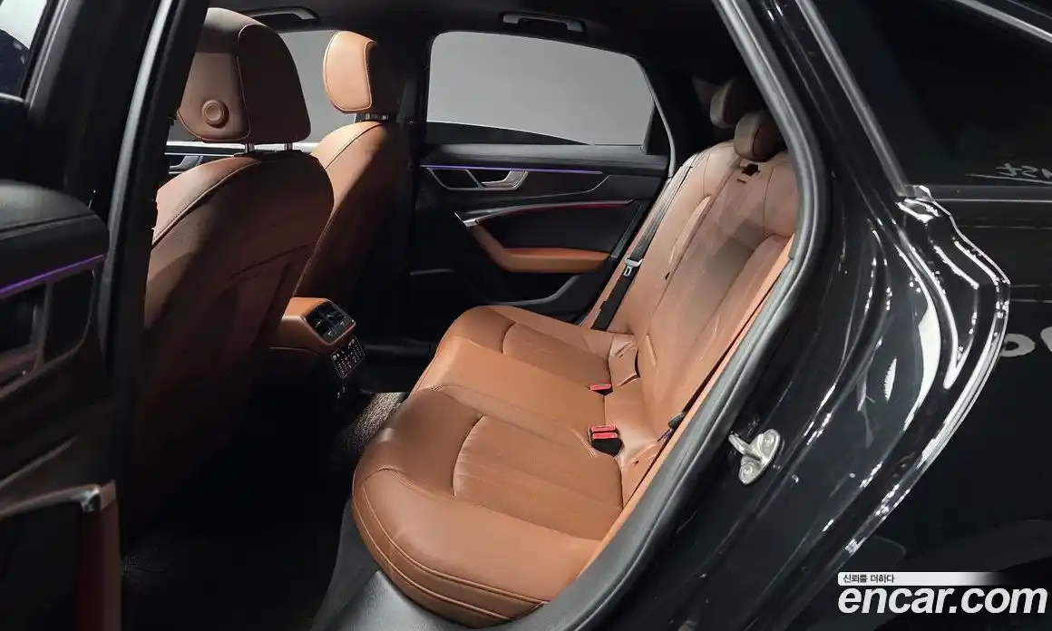 Audi A6 2023 2.0 автомат (гидро), фото 16