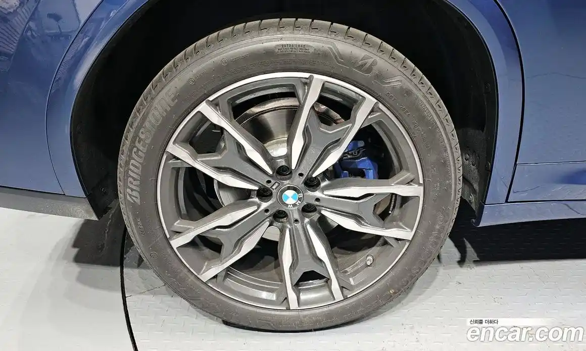 BMW X4 2025 2.0 гидро, фото 5